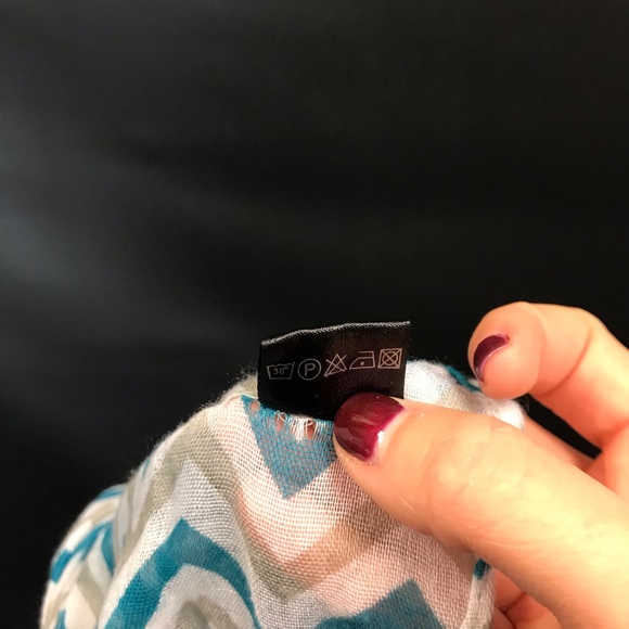 Chevron infinity scarf - Picture 4 of 4